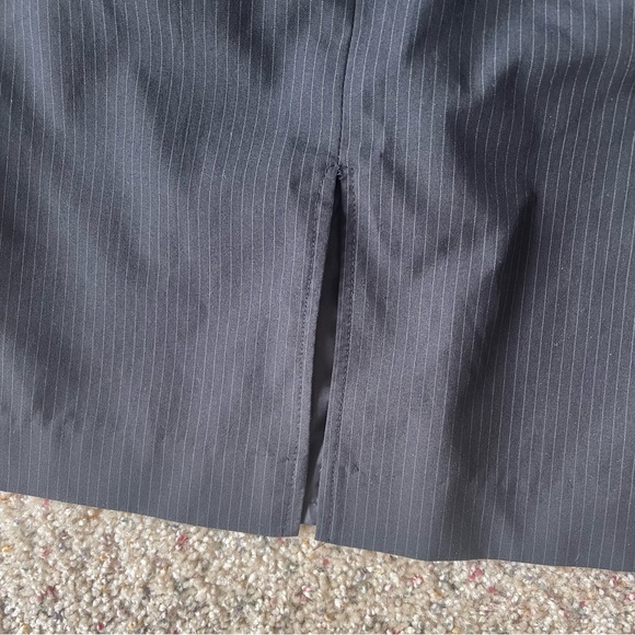 Black pinstripe skirt - Picture 5 of 6